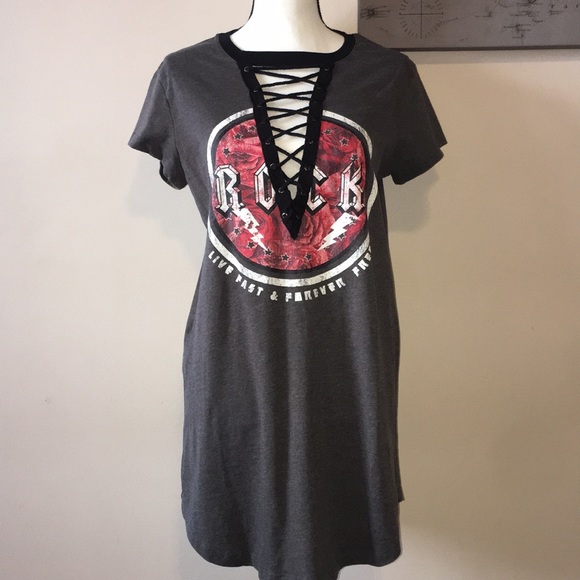 Tunic/top or dress nicely fitted worn once only - Picture 2 of 6